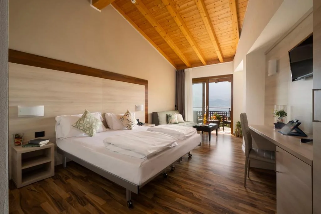 Deluxe Double Room with Balcony — Hotel Coste