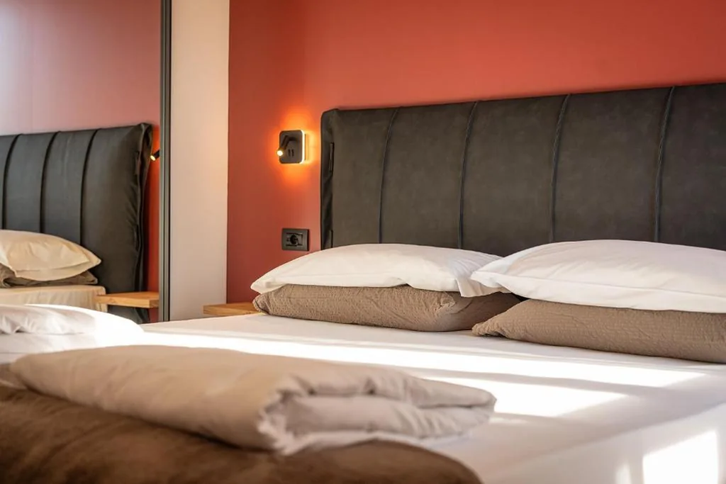 Deluxe Double Room with Balcony — Hotel Lago Di Garda