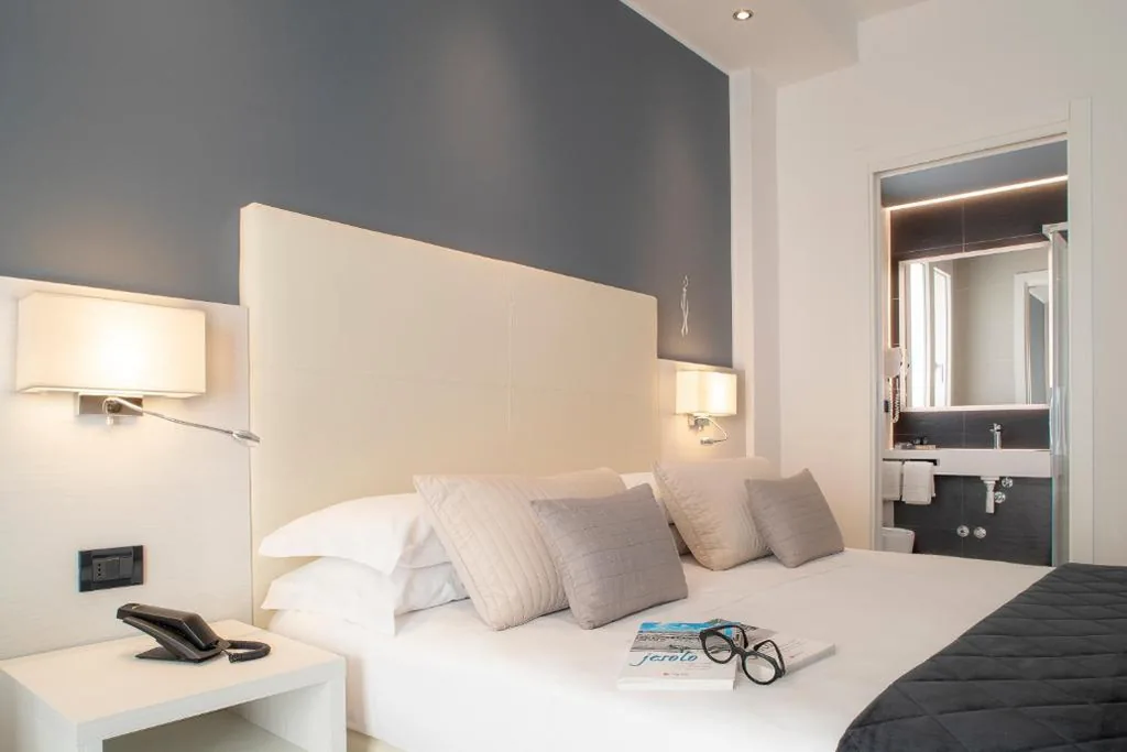 Camera Matrimoniale Deluxe con Balcone — Hotel Sayonara