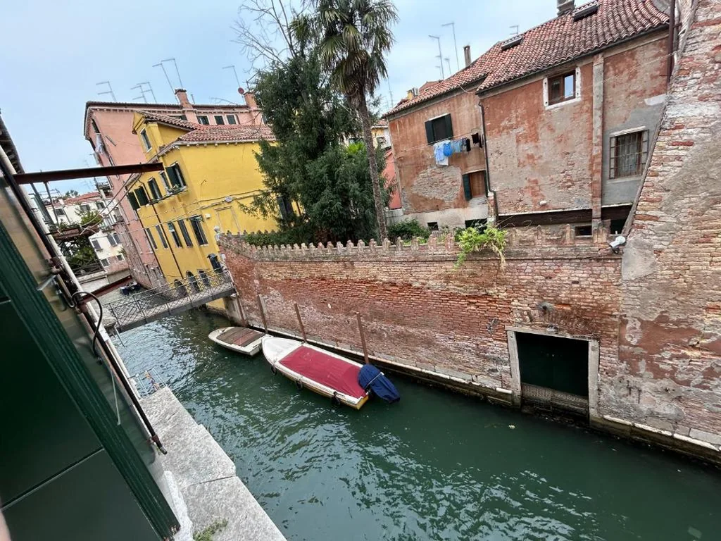 Camera Matrimoniale Deluxe con Doccia — Bed and Breakfast Querini San Marco