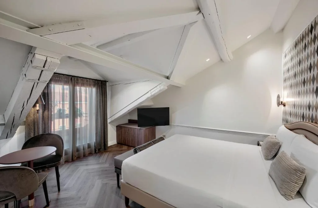 Deluxe Double Room with Terrace — Hotel Arlecchino