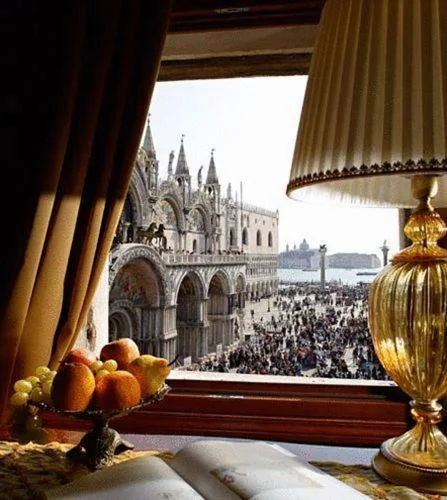 Deluxe Double Room with View — Best Windows