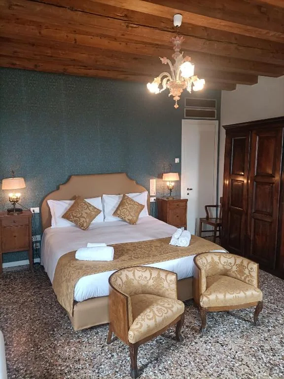 Camera Matrimoniale Deluxe con Vista Canal Grande — Locanda Ai Santi Apostoli Sul Canal Grande – Ferretti Hotels Collection