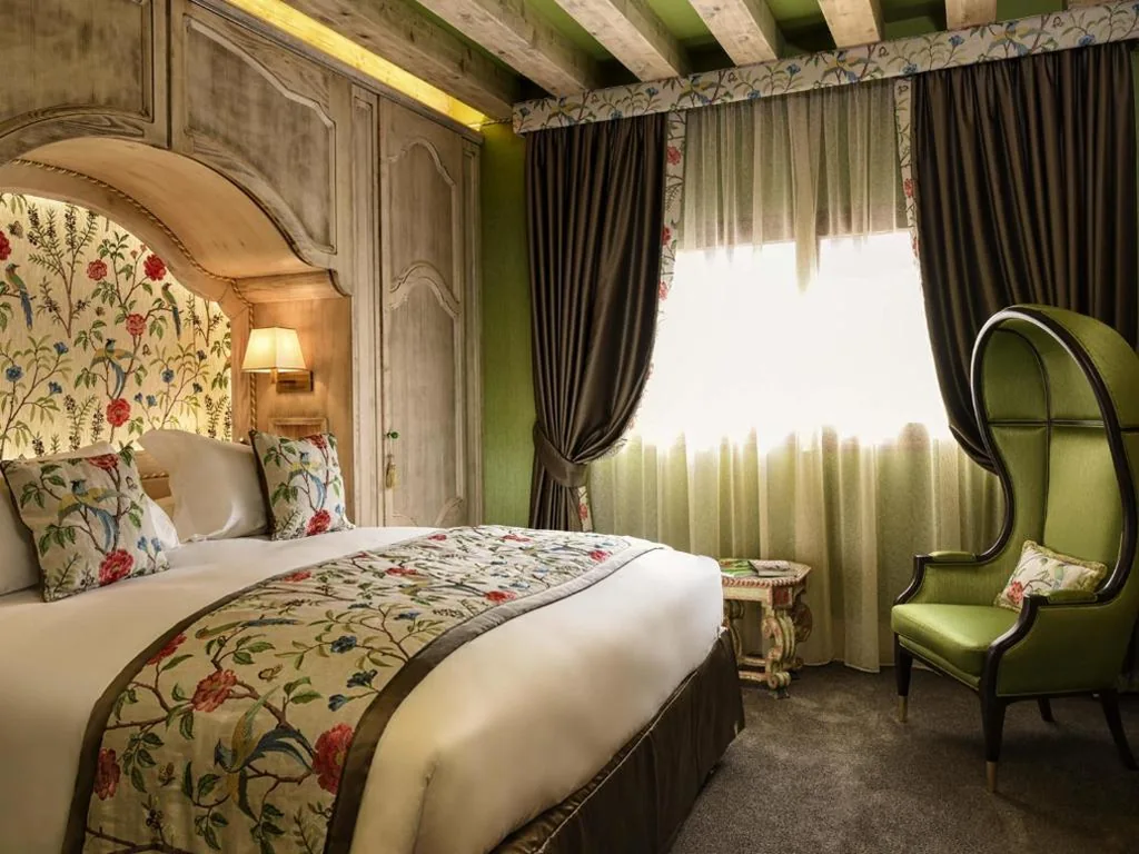 Deluxe Double Room with Canal View or Terrace — Papadopoli Hotel Venezia – MGallery Collection