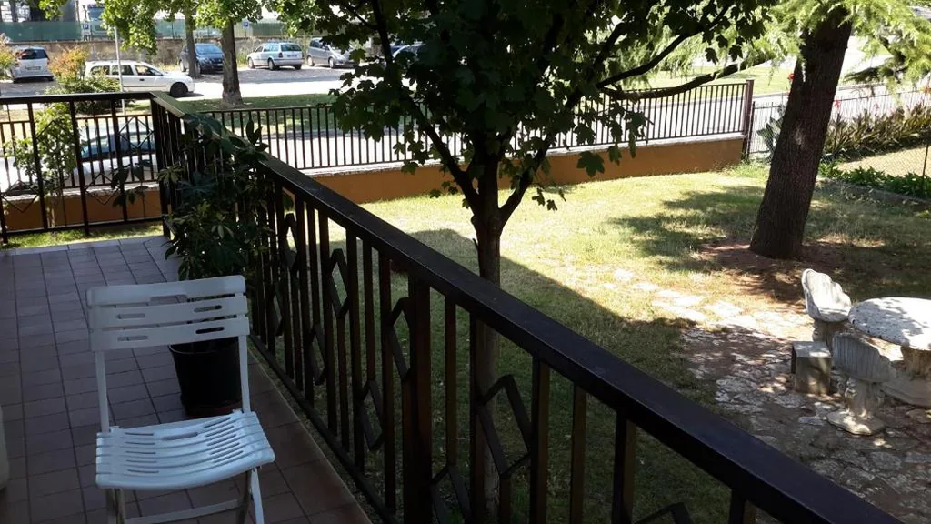 Deluxe Double Room with Garden View and Private Bathroom — B&B Il Mondo Di Ross