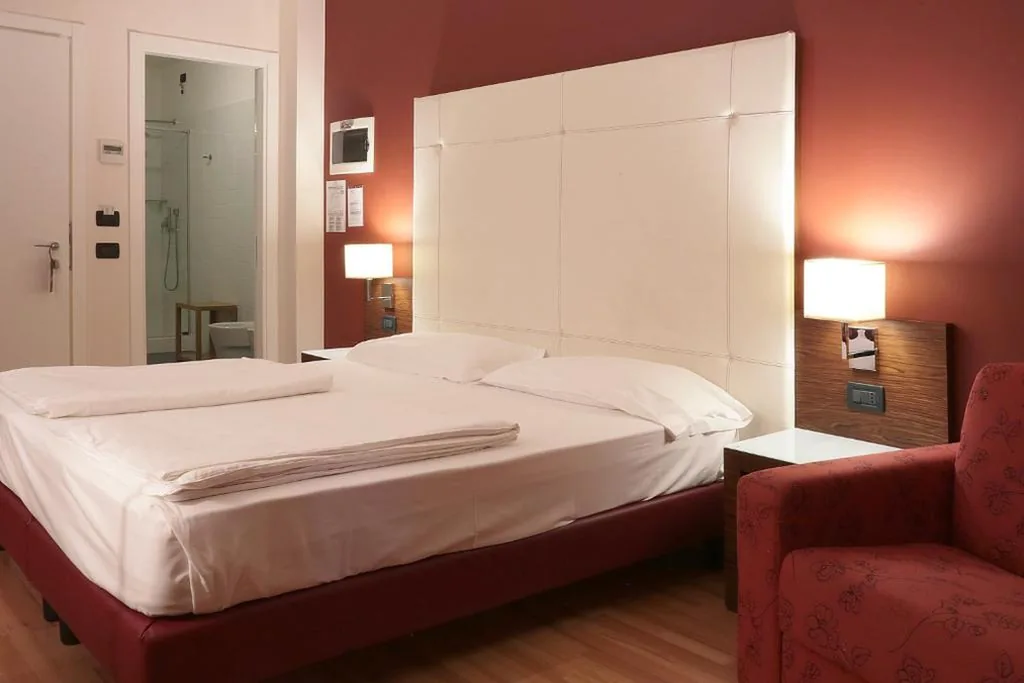 Deluxe Double Room with Lake View — Hotel Lido