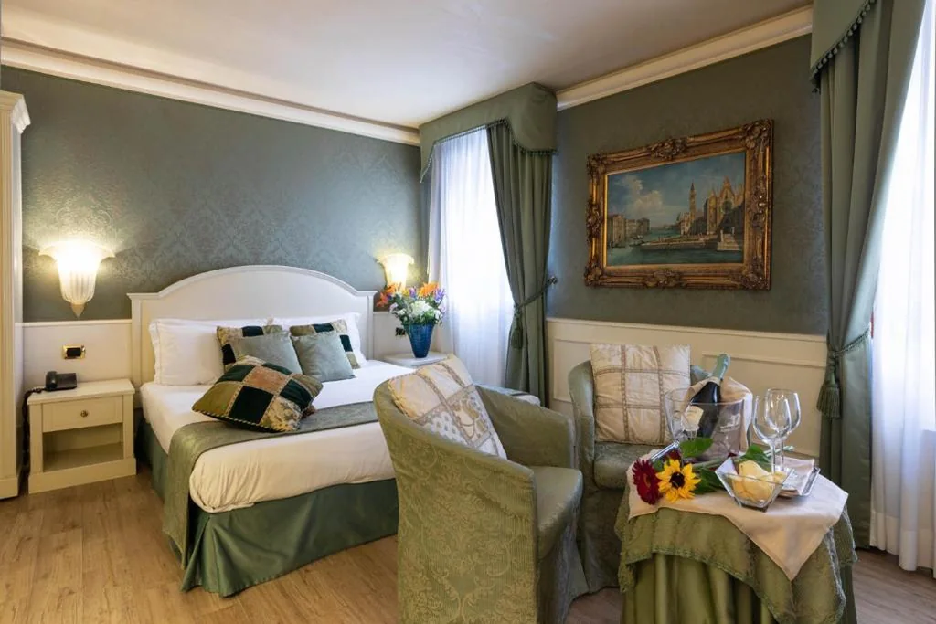Deluxe Double Room — Duodo Palace