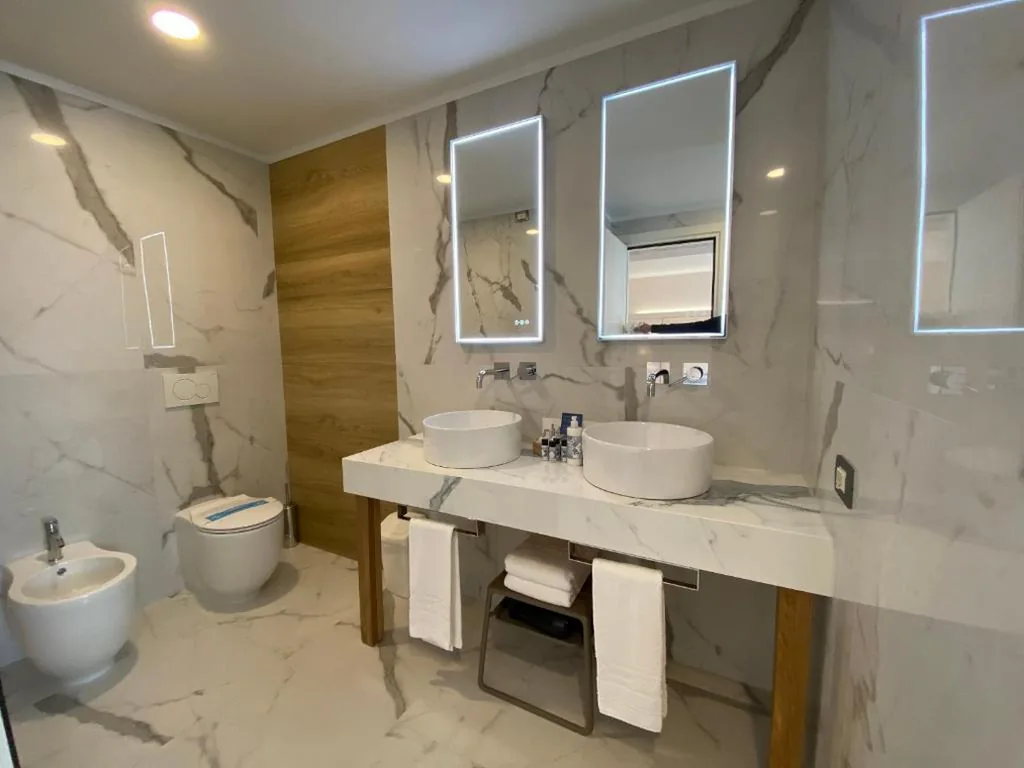 Deluxe Double Room — Hotel Croce Di Malta