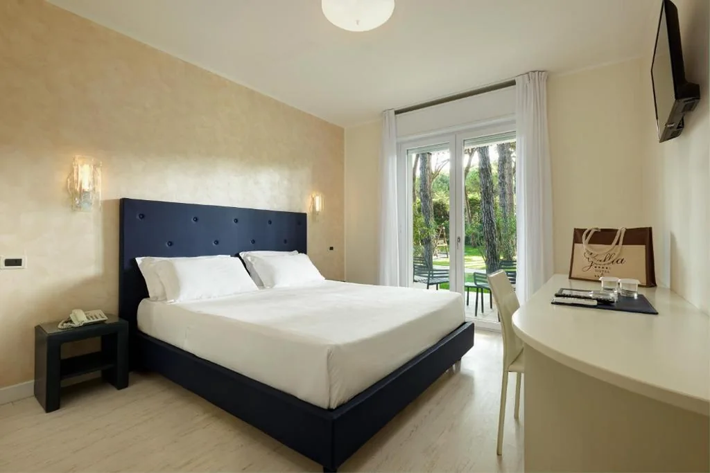 Deluxe Double Room — Hotel Gallia & Resort