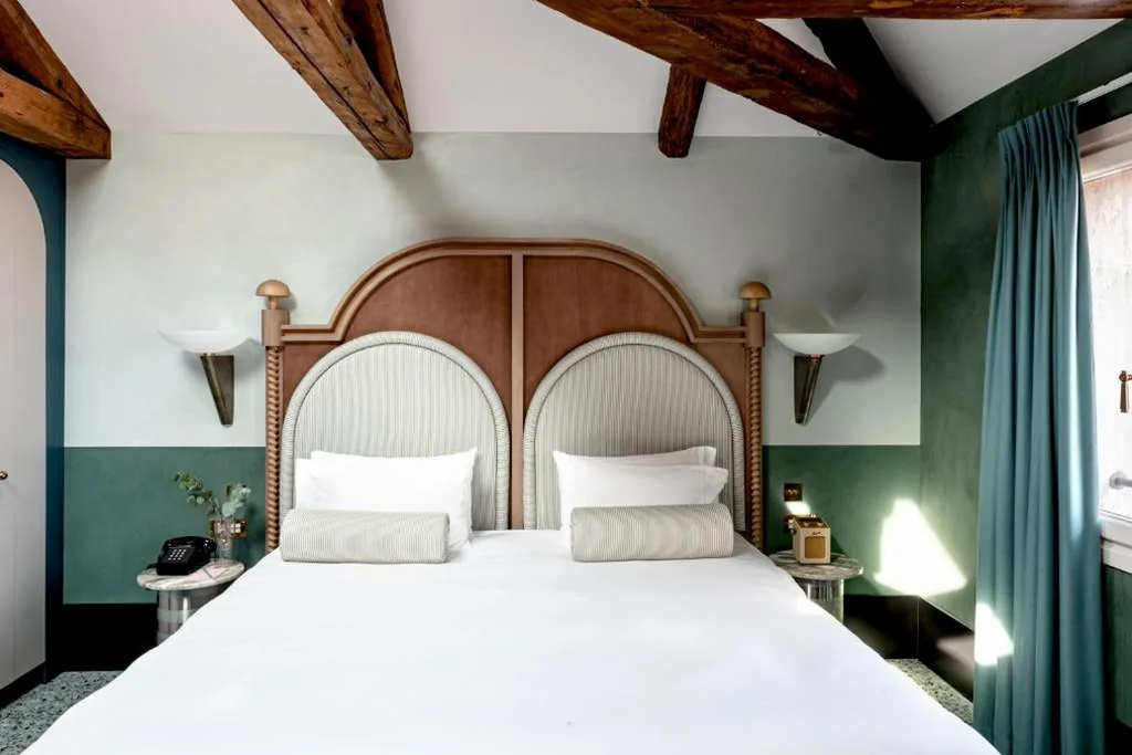 Deluxe Double Room — Il Palazzo Experimental