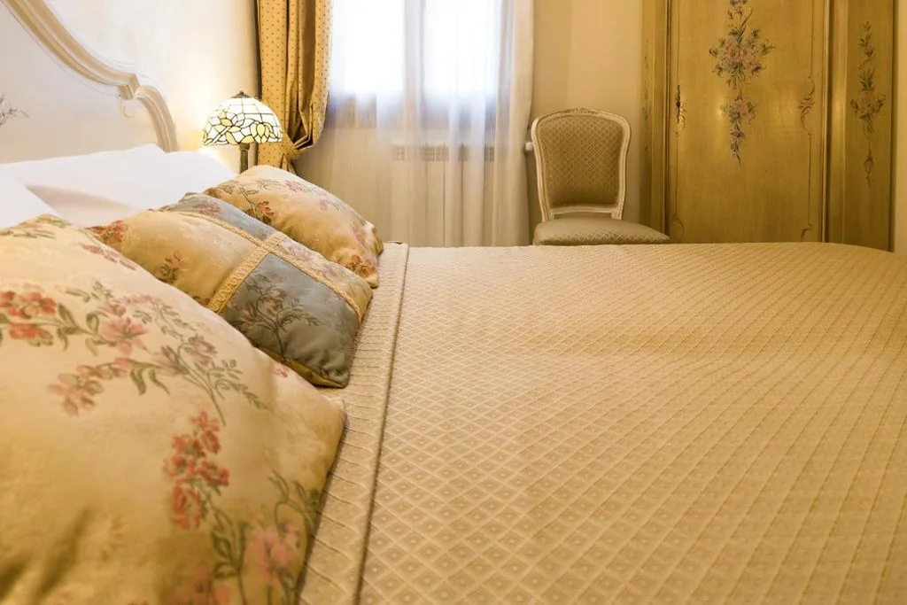 Camera Matrimoniale Deluxe — Inn Venice