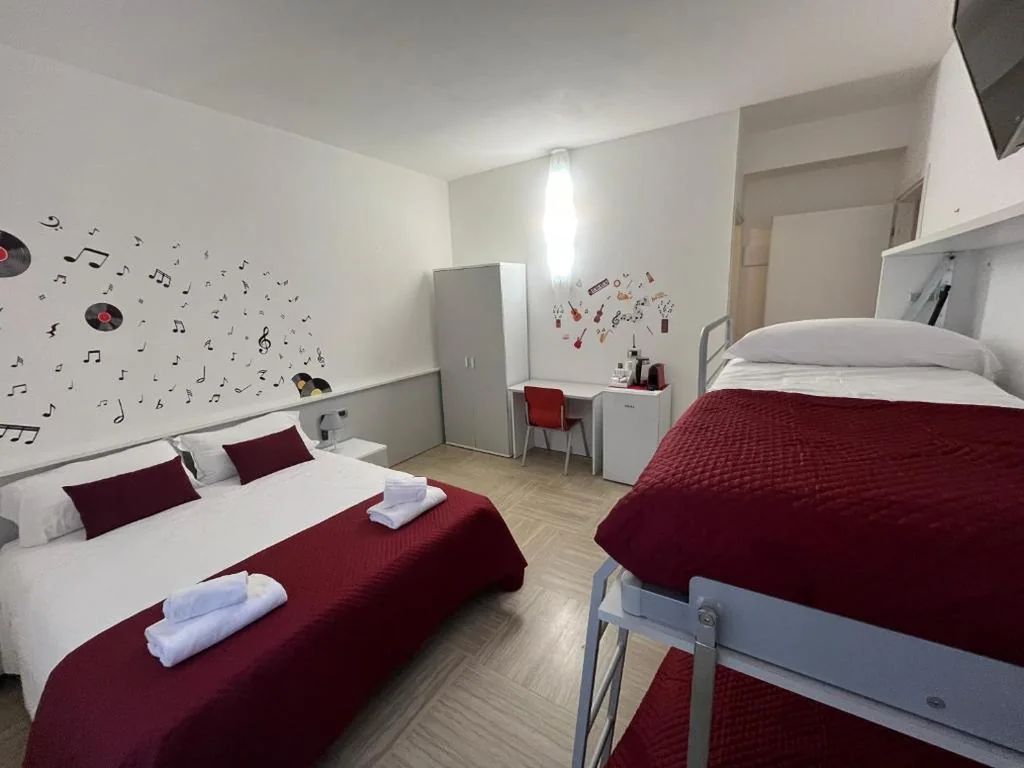 Deluxe Double Room — La Lirica rooms