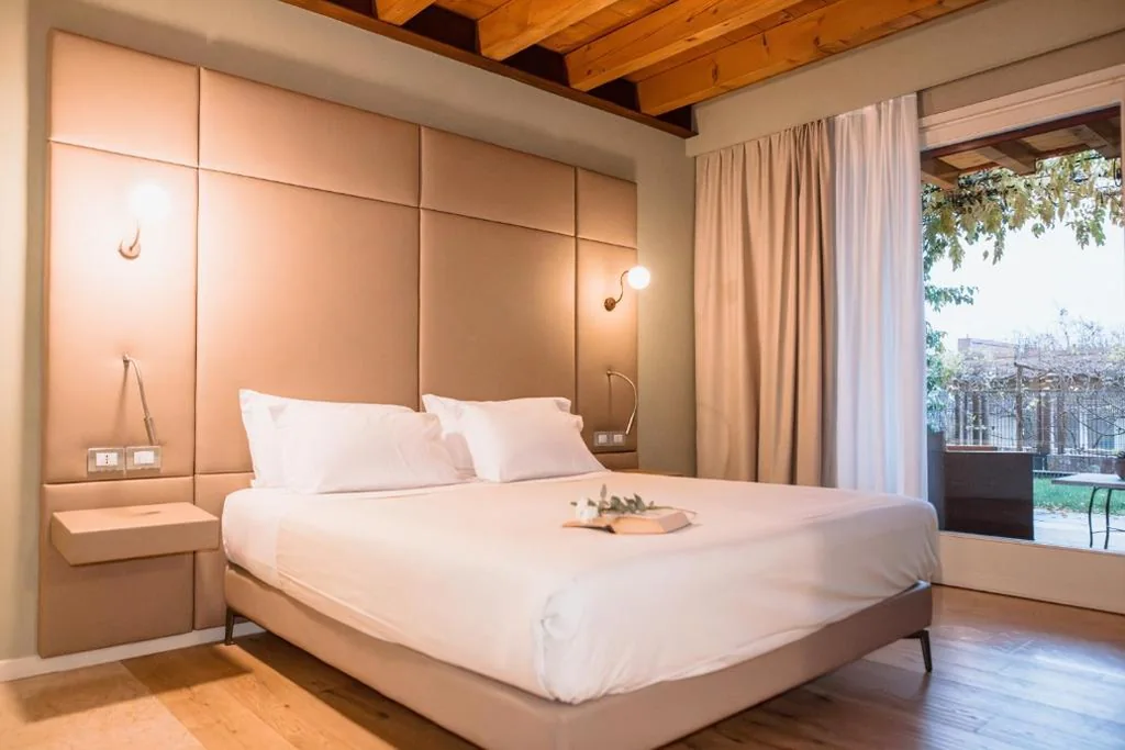 Camera Matrimoniale Deluxe — Le Greghe Suites