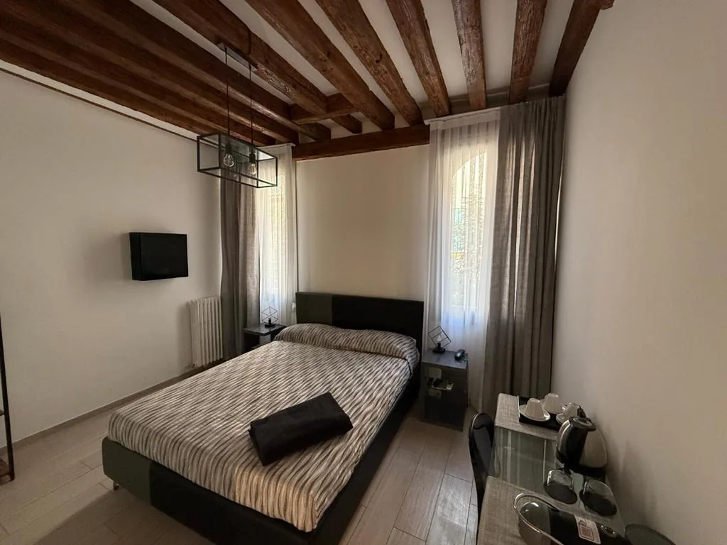 Camera Matrimoniale Deluxe — Marin Traghetto – Locazione Turistica