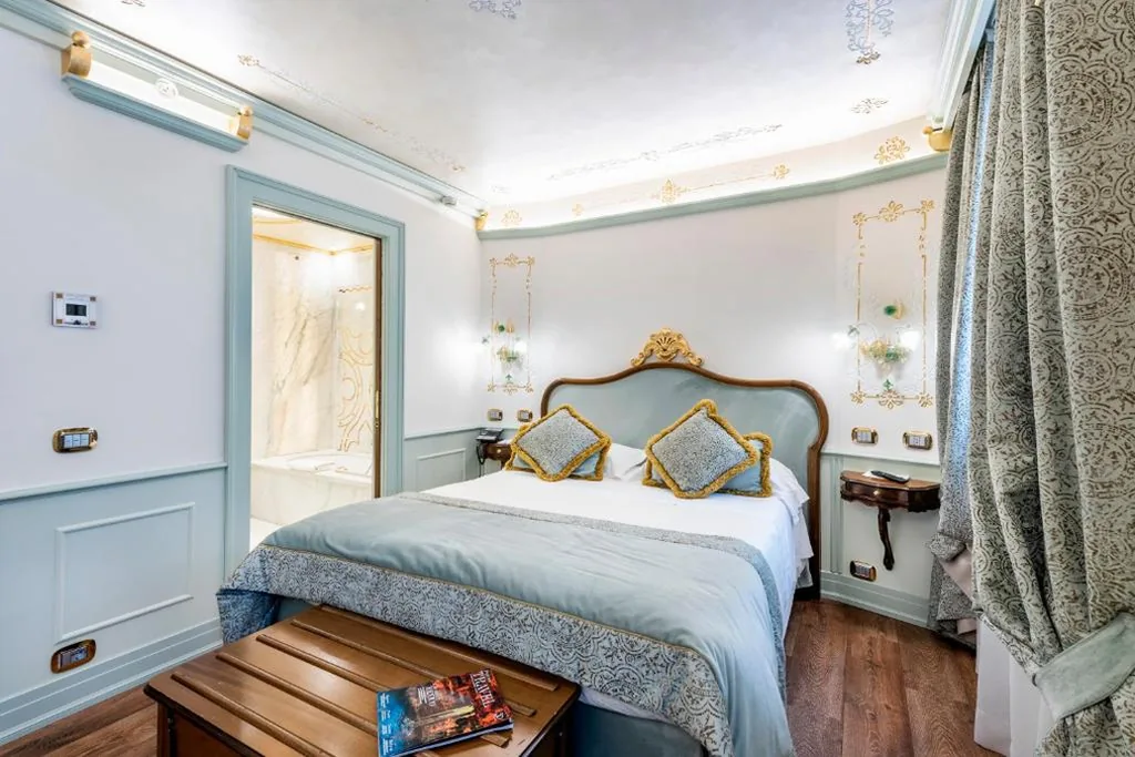 Deluxe Double Room — Monaco & Grand Canal