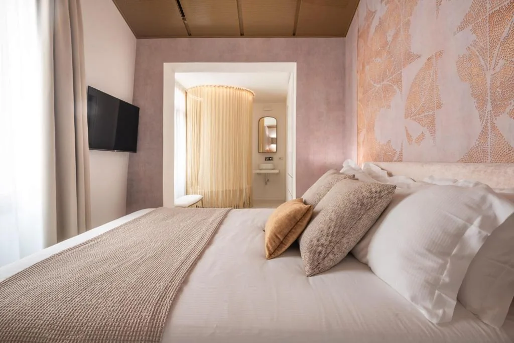Deluxe Double Room — Ninfea Luxury Suites