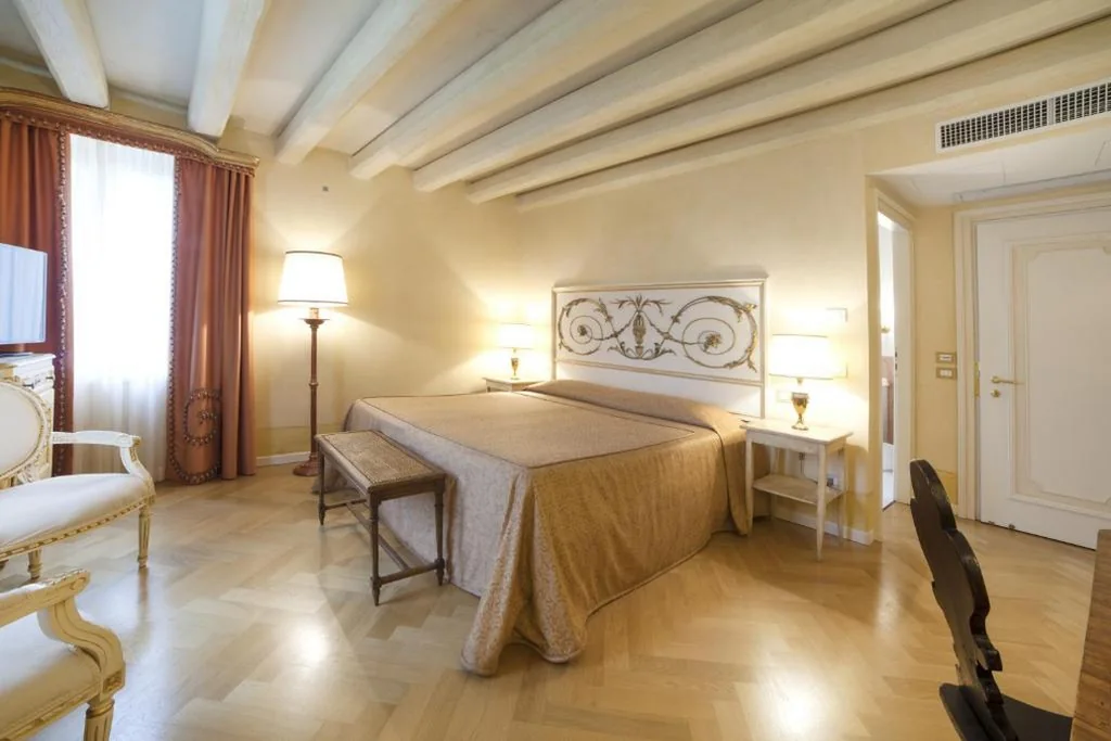 Camera Matrimoniale Deluxe — Relais Fra’ Lorenzo