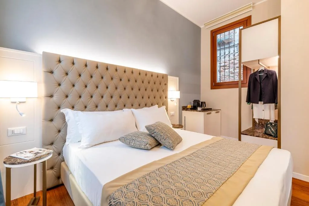 Deluxe Double Room — Residenza La Duchessa Deluxe Rooms