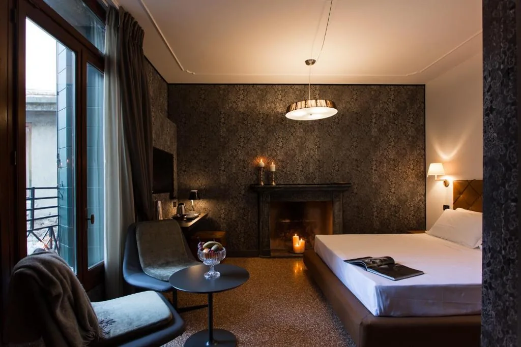 Camera Matrimoniale Deluxe — Riva del Vin BOUTIQUE HOTEL
