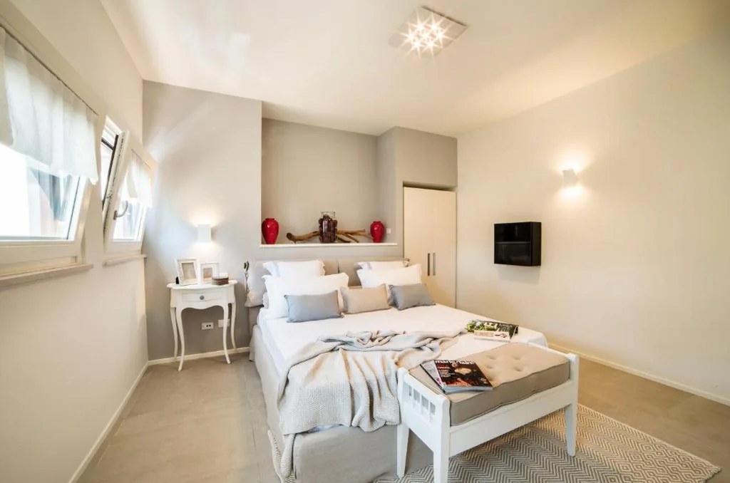 Deluxe Double Room — Riviera Carducci Rooms