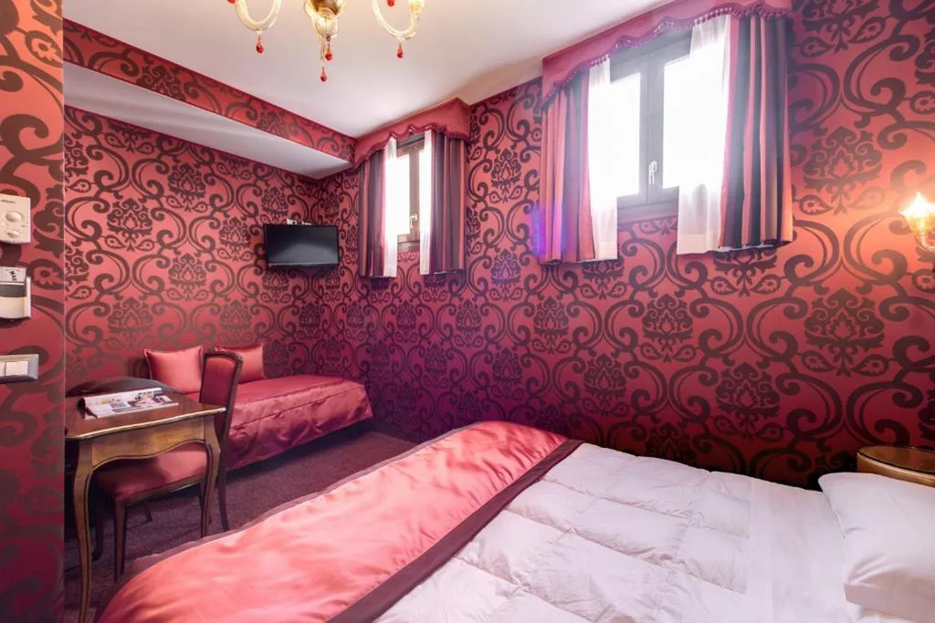 Double Room — Domus Cavanis
