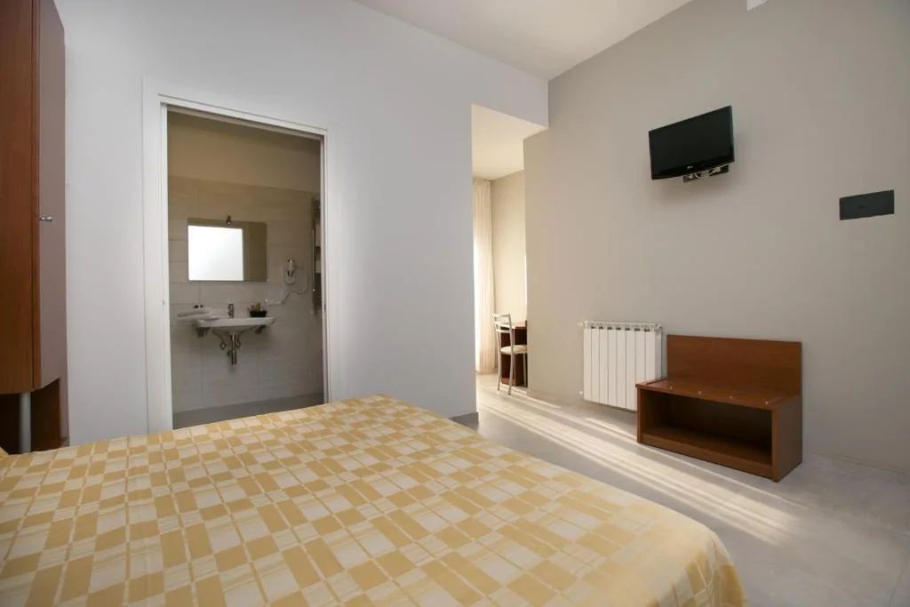 Double or Twin Room — Albergo Arcobaleno