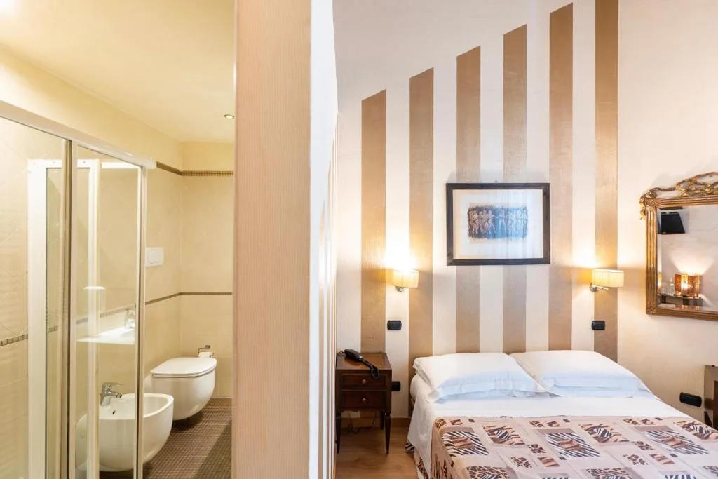 Camera Matrimoniale/Doppia con Letti Singoli — Boutique Hotel Scalzi – Adults Only