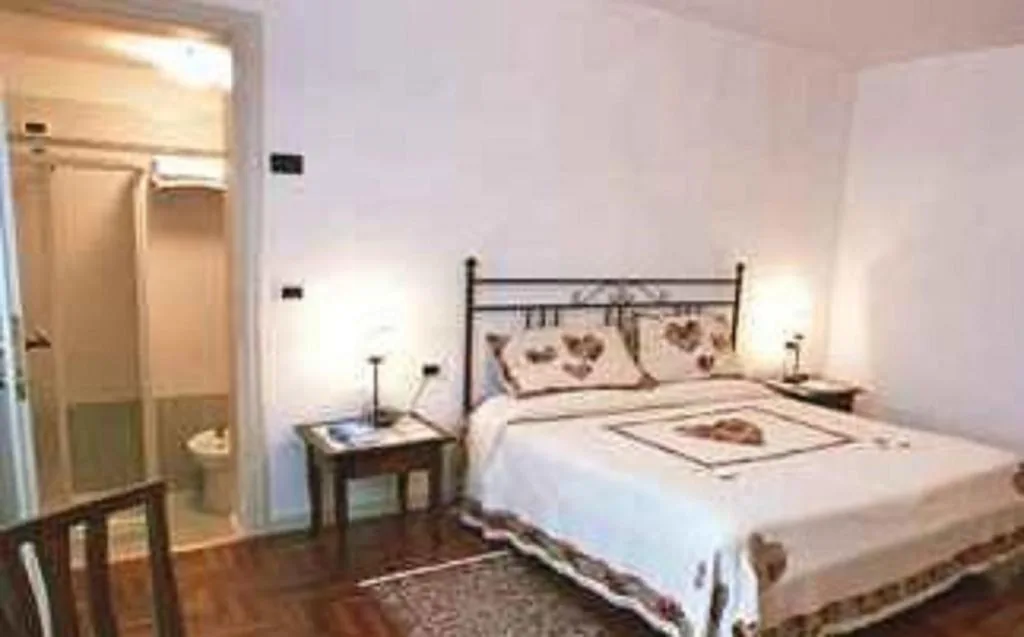 Double or Twin Room — Casa del Miele