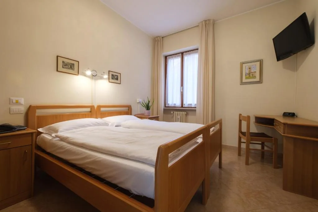 Double or Twin Room — Casa Vacanza – Casa del Padre Nascimbeni