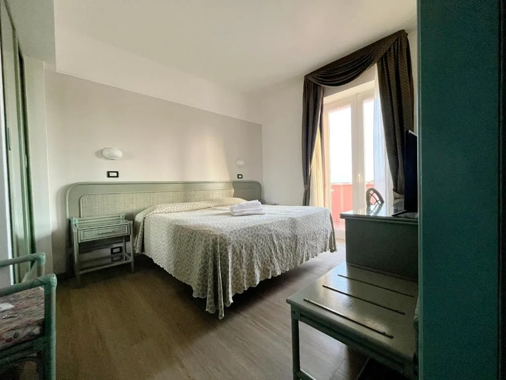Double or Twin Room with Pool Access — Hotel Terme Luna
