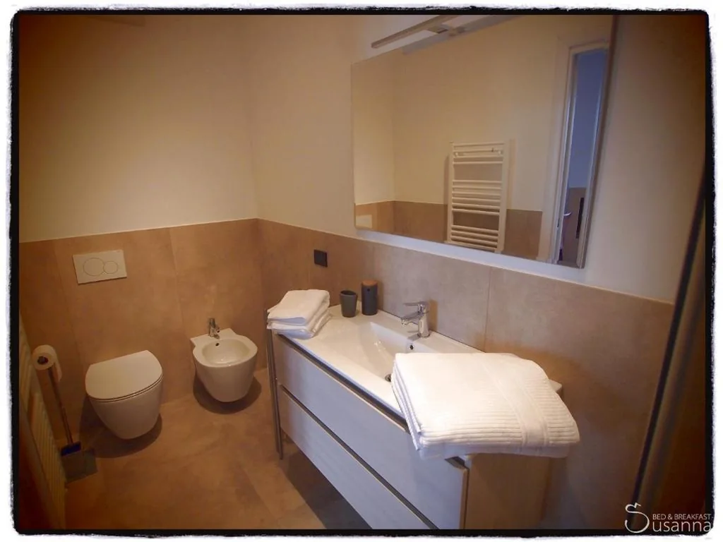 Double or Twin Room with Balcony — B&B Susanna