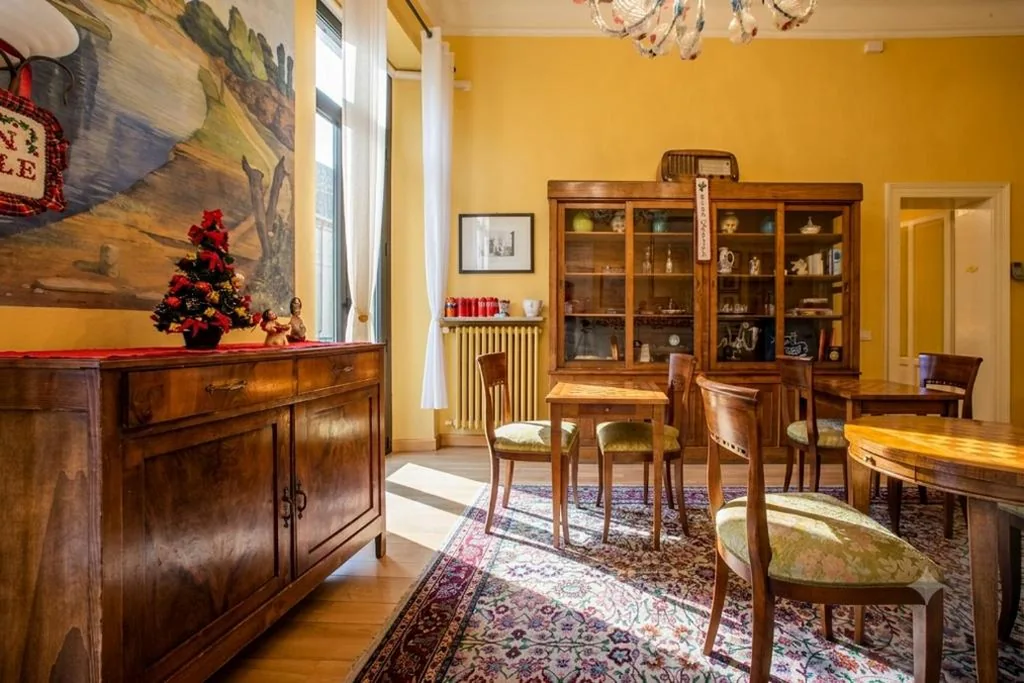 Camera Matrimoniale/Doppia con Letti Singoli con Bagno Privato — Casa Esvael – Historic Rooms in Verona City Center