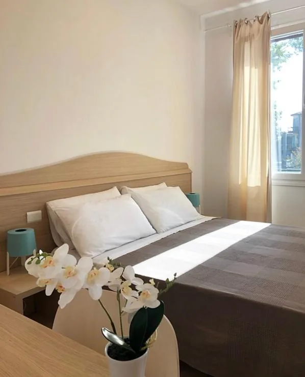 Camera Matrimoniale/Doppia con Letti Singoli con Bagno Privato — Civico21