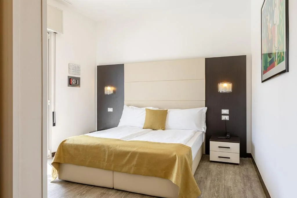 Double or Twin Room with Balcony — Hotel Bristol