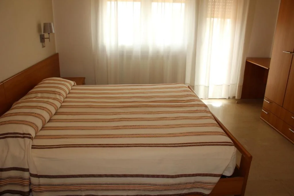 Double or Twin Room with Balcony and Sea View — Hotel Caravel