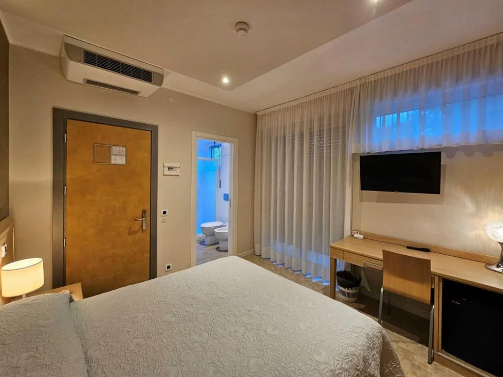 Double or Twin Room with Balcony — Hotel Eurovil Garni