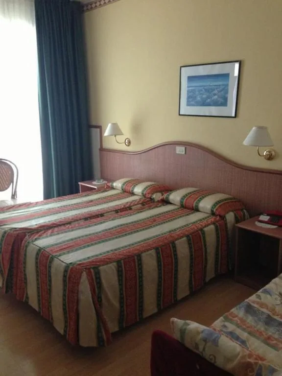 Double or Twin Room with Balcony — Hotel Harry’s
