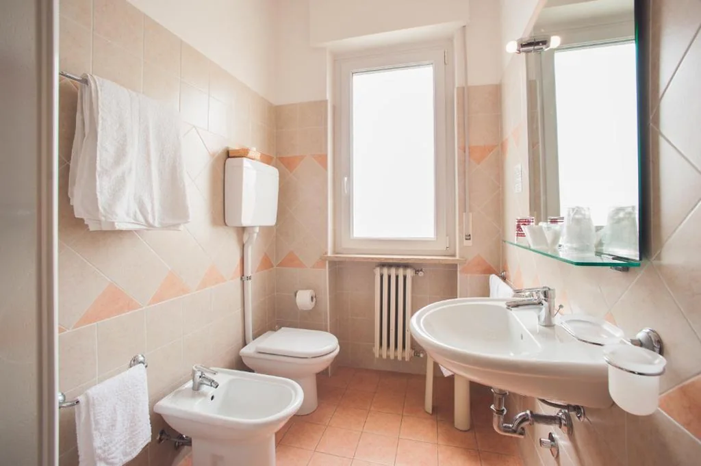 Double or Twin Room with Balcony — Hotel Paradiso
