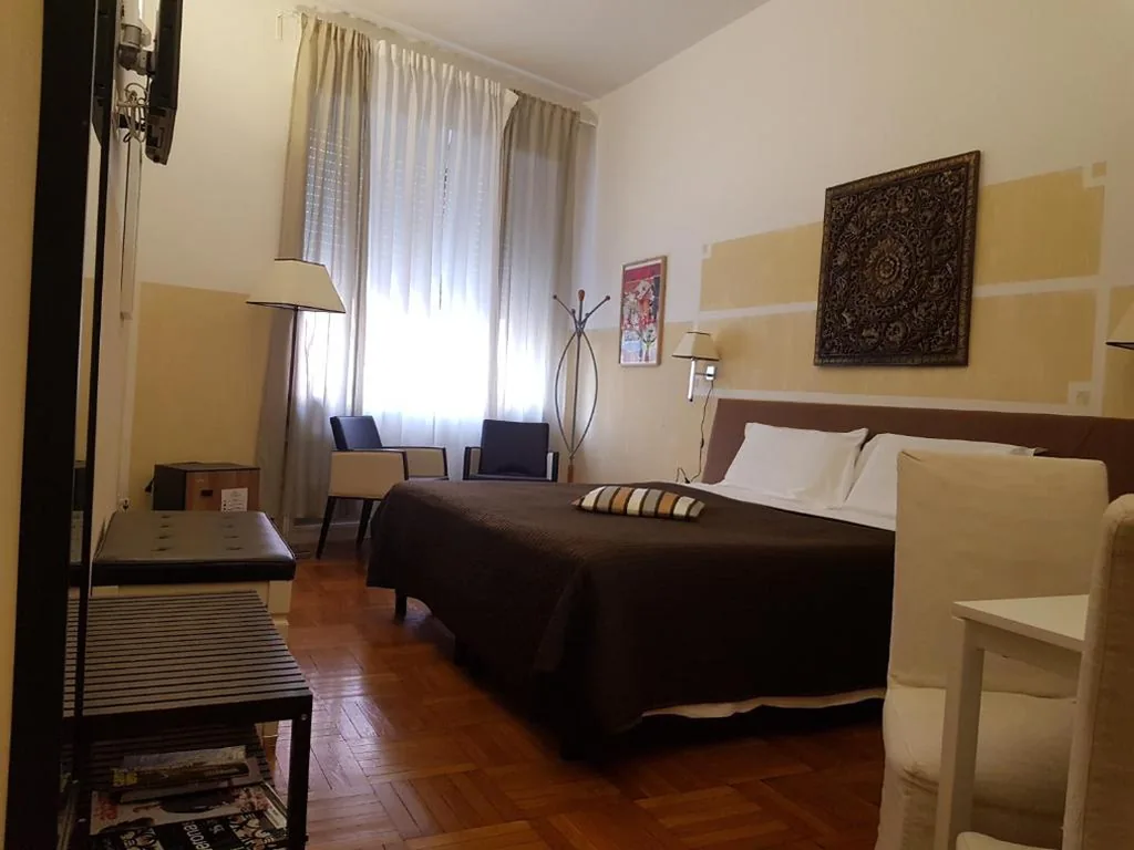 Camera Matrimoniale/Doppia con Letti Singoli con Bagno Privato — Locazione Turistica Cittadella