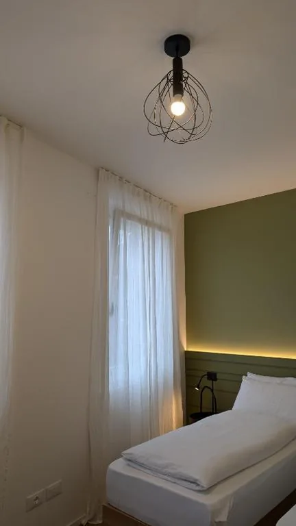 Double or Twin Room with Private Bathroom — Pilo2Home