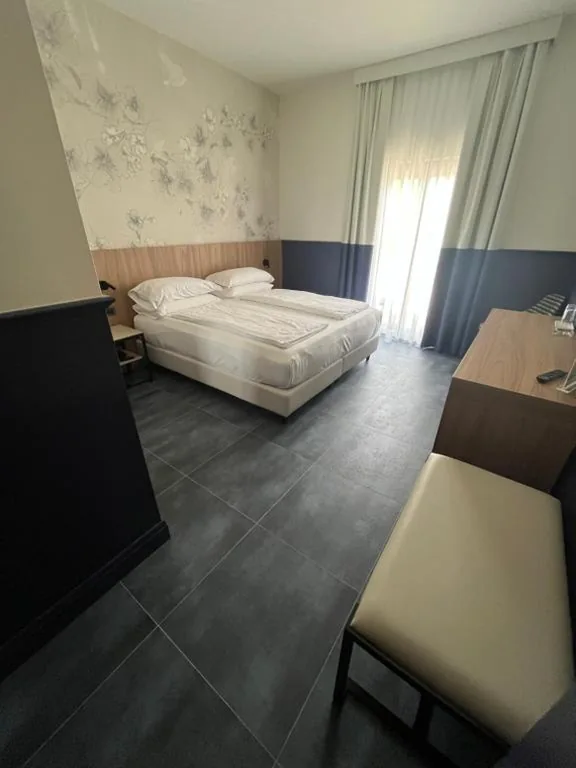 Camera Matrimoniale/Doppia con Letti Singoli con Balcone e Vista Lago — Villa Selene