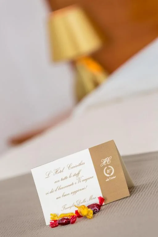 Camera Matrimoniale/Doppia con Letti Singoli con Letto Supplementare — Hotel & Aparthotel Carinthia S
