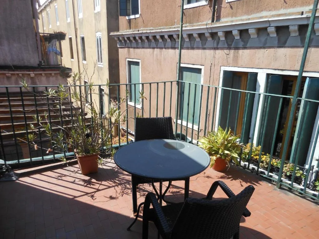 Double or Twin Room with Terrace — Cà Del Dose