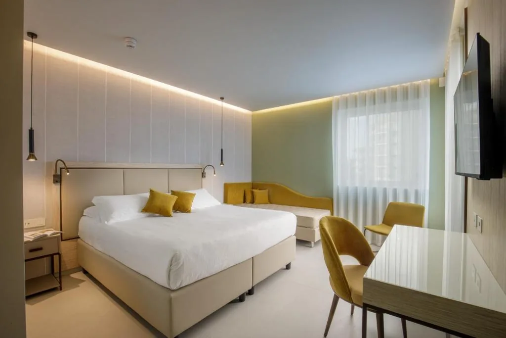 Double or Twin Room with Lateral Sea View — Ambasciatori Suite Hotel