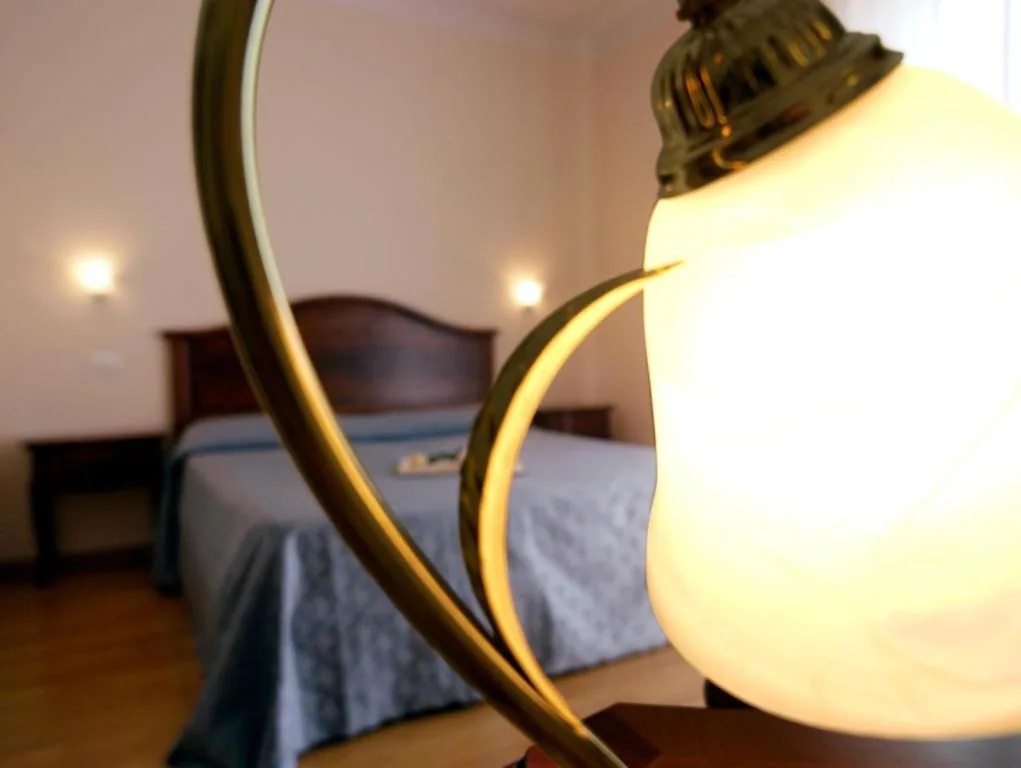 Camera Matrimoniale/Doppia con Letti Singoli con Vista Lago. — Hotel Belvedere
