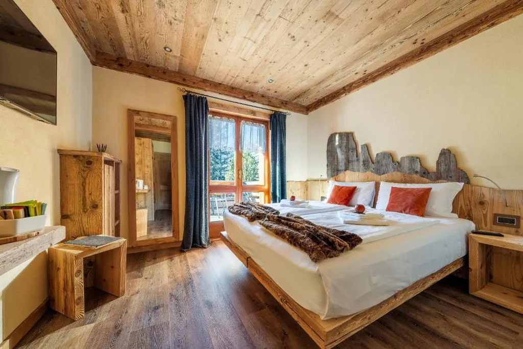 Camera Matrimoniale/Doppia con Letti Singoli con Vista Montagna — Hotel Ciasa Lorenzi