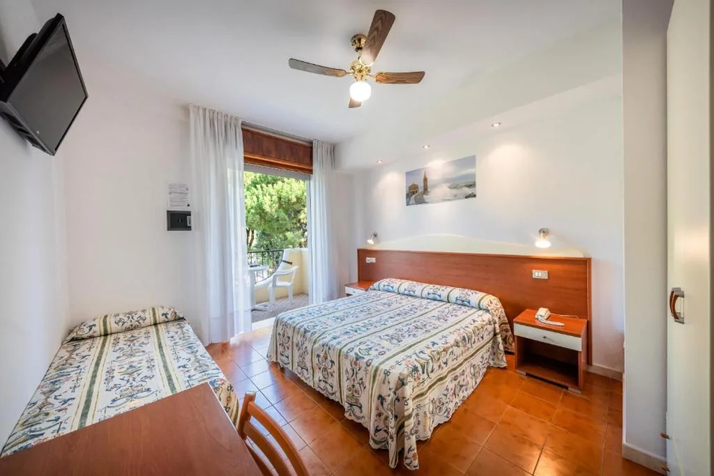 Camera Matrimoniale/Doppia con Letti Singoli con Vista Giardino — Hotel Coralba