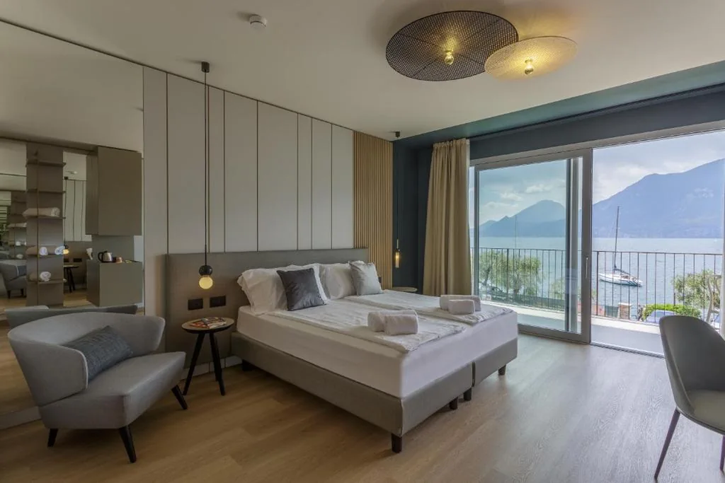Camera Matrimoniale/Doppia con Letti Singoli con Vista Lago. — Hotel Drago by Double Hospitality