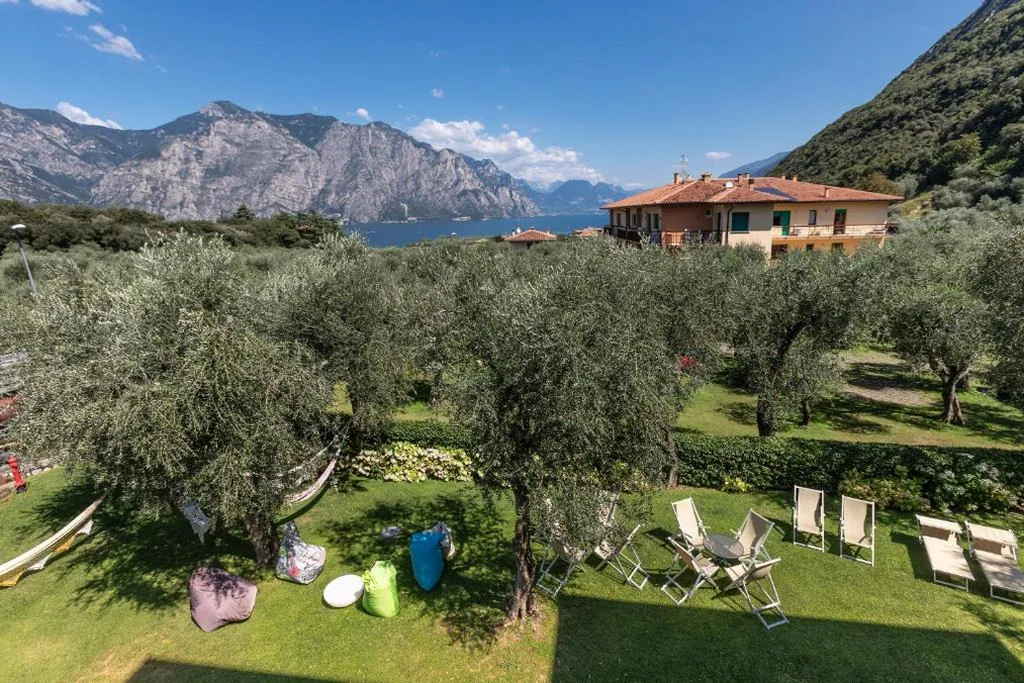 Camera Matrimoniale/Doppia con Letti Singoli con Vista Lago. — Hotel Garnì Orchidea