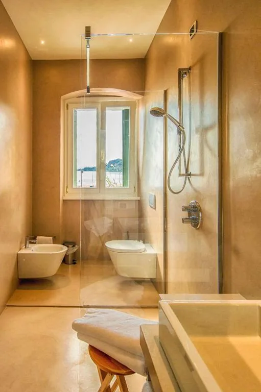 Camera Matrimoniale/Doppia con Letti Singoli con Vista Lago. — Hotel Remàt